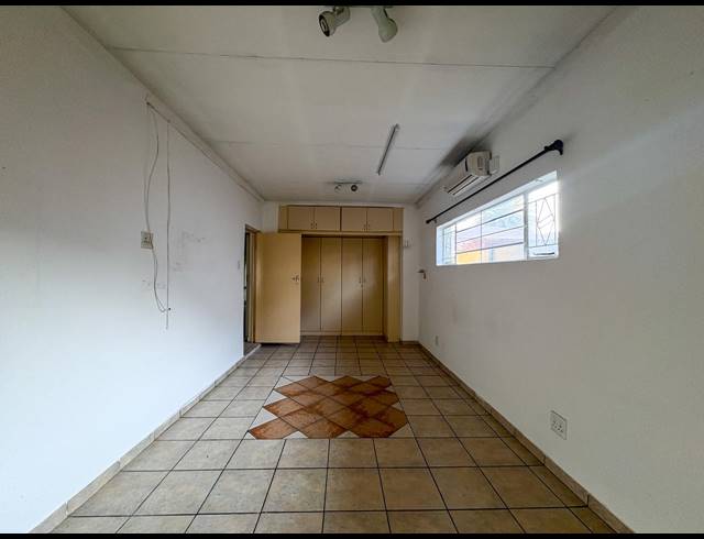 3 BEDROOM HOUSE FOR SALE IN HUNTINGDON